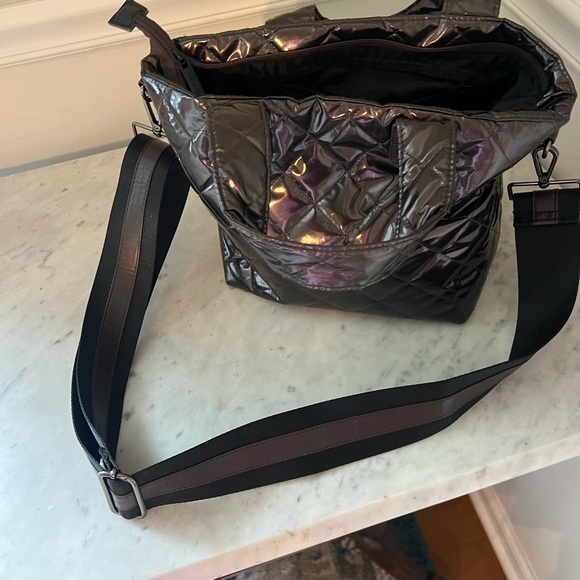 Elegant Pewter Quilted Women's Bag - Picture 5 of 8